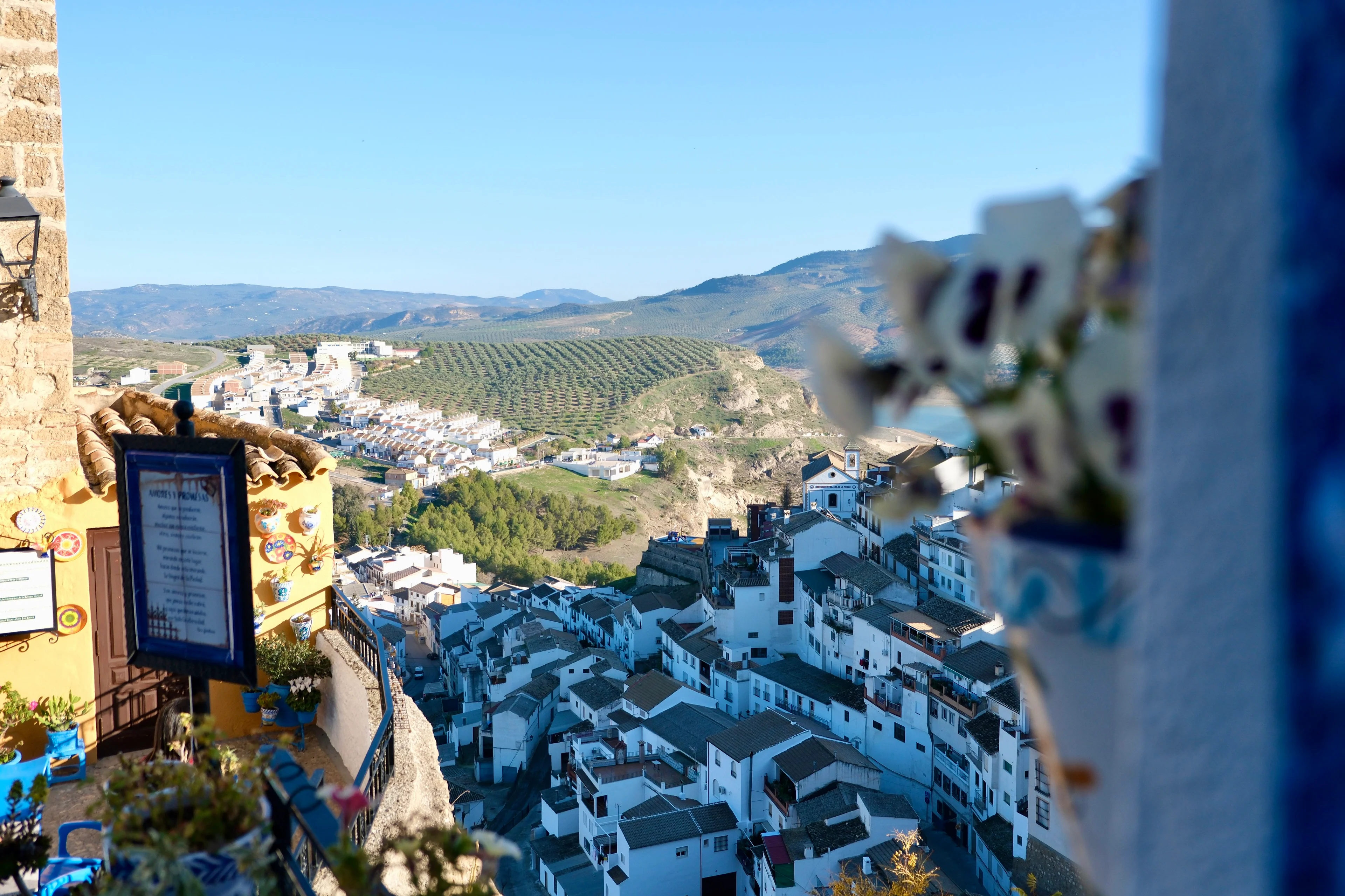 21mm · f/3.2 · 1/2500s · ISO 400
FUJIFILM X-T5 · XF18-55mmF2.8-4 R LM OIS · Dec 30, 2023
Scenic white hillside village overlooking mountains in Iznájar, Spain.
Iznájar, Spain
© Brandon Cook