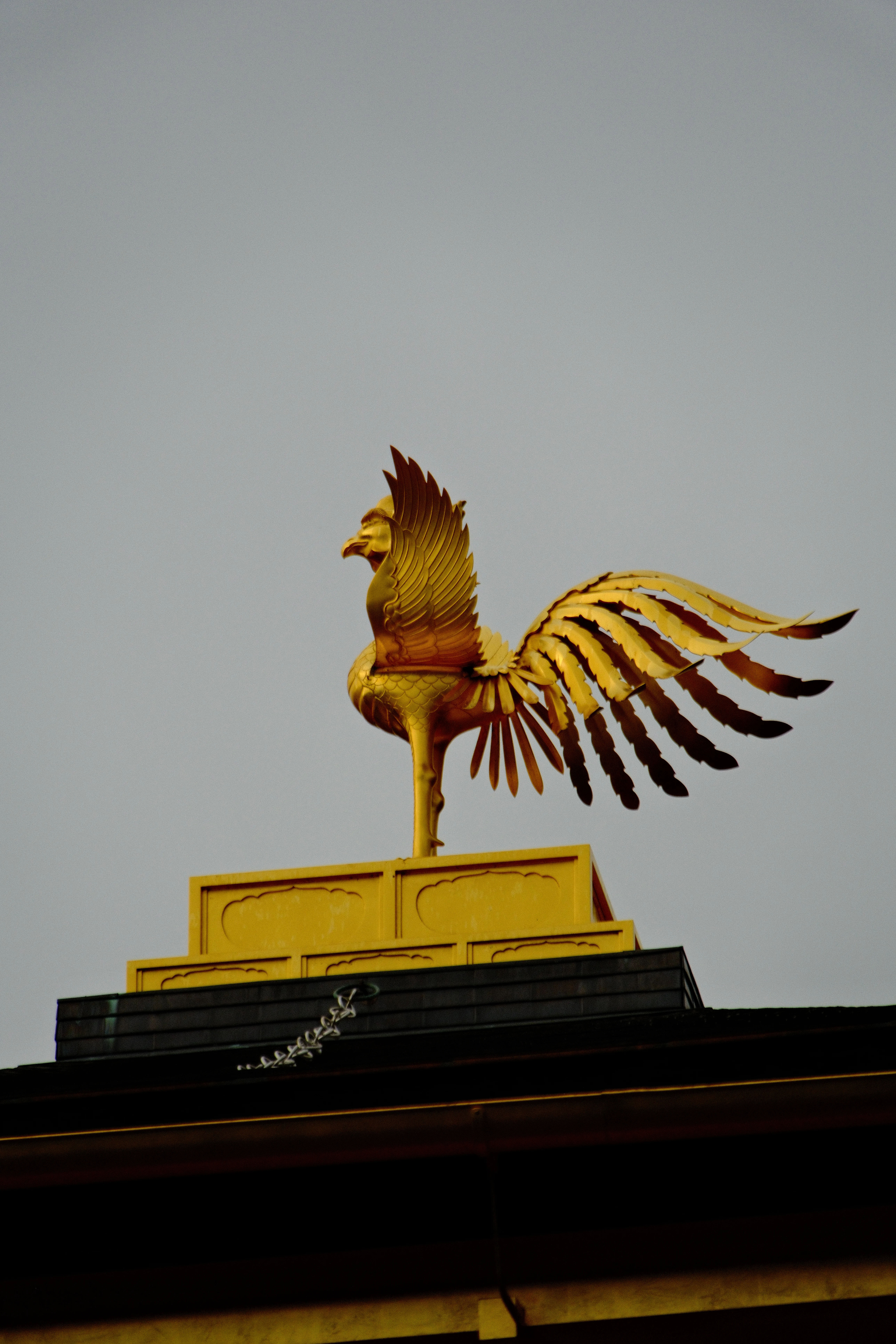 209mm · f/6.7 · 1/2500s · ISO 500
FUJIFILM X-T5 · 16-300mm F3.5-6.7 DC OS | Contemporary 025 · Jan 9, 2026
Golden phoenix sculpture on a traditional temple in Kyoto.
Kyoto, Japan
© Brandon Cook